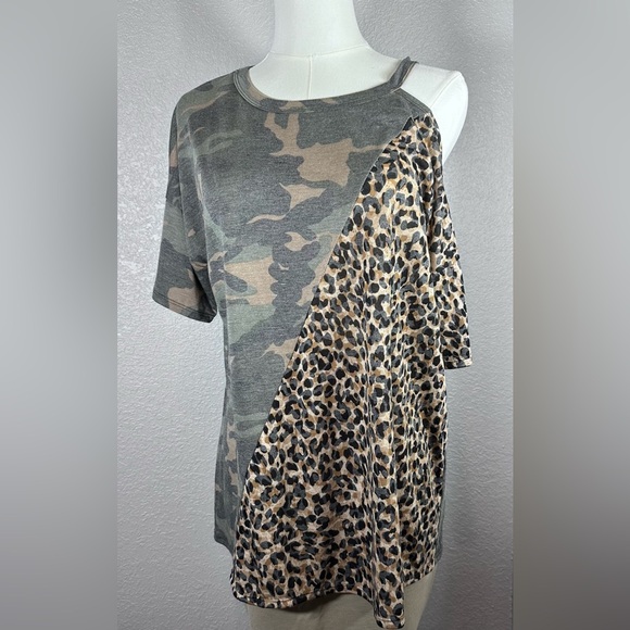 Camouflage/Animal Print Cold Shoulder Top NWOT - Picture 1 of 6